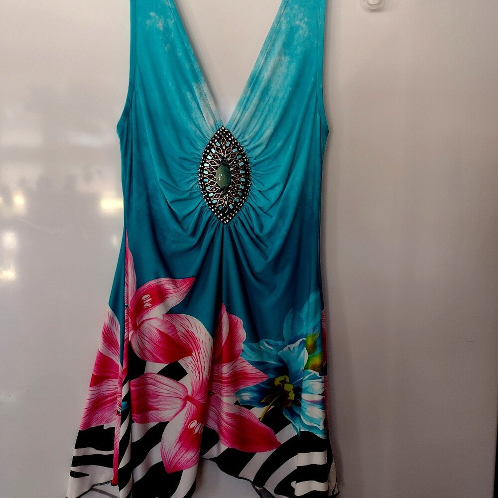 Venus Size S Turquoise Pink and Black Sleeveless Bead Embellished Top